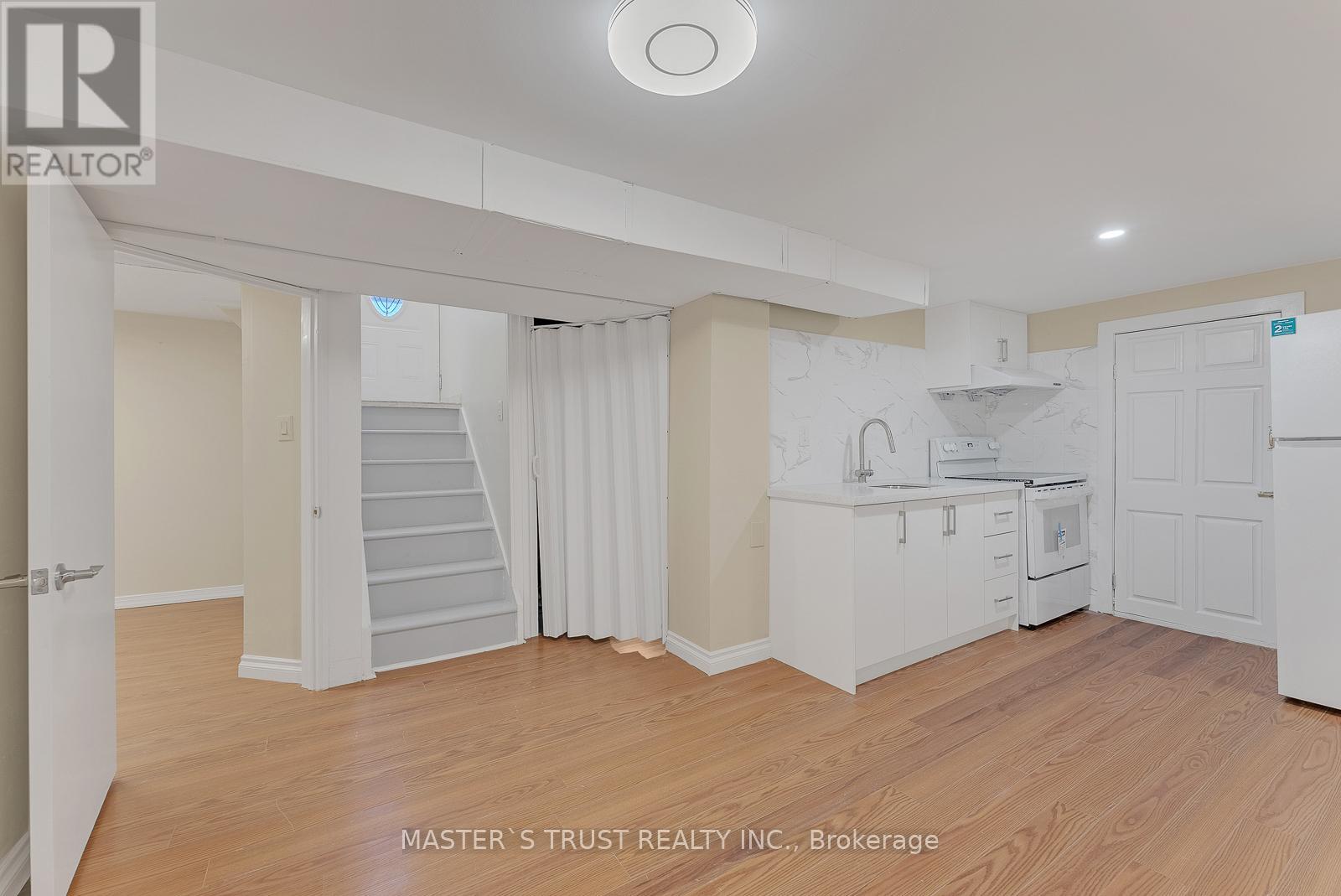 4061 Dufferin Street, Toronto, Ontario  M3H 5R7 - Photo 28 - C12460826