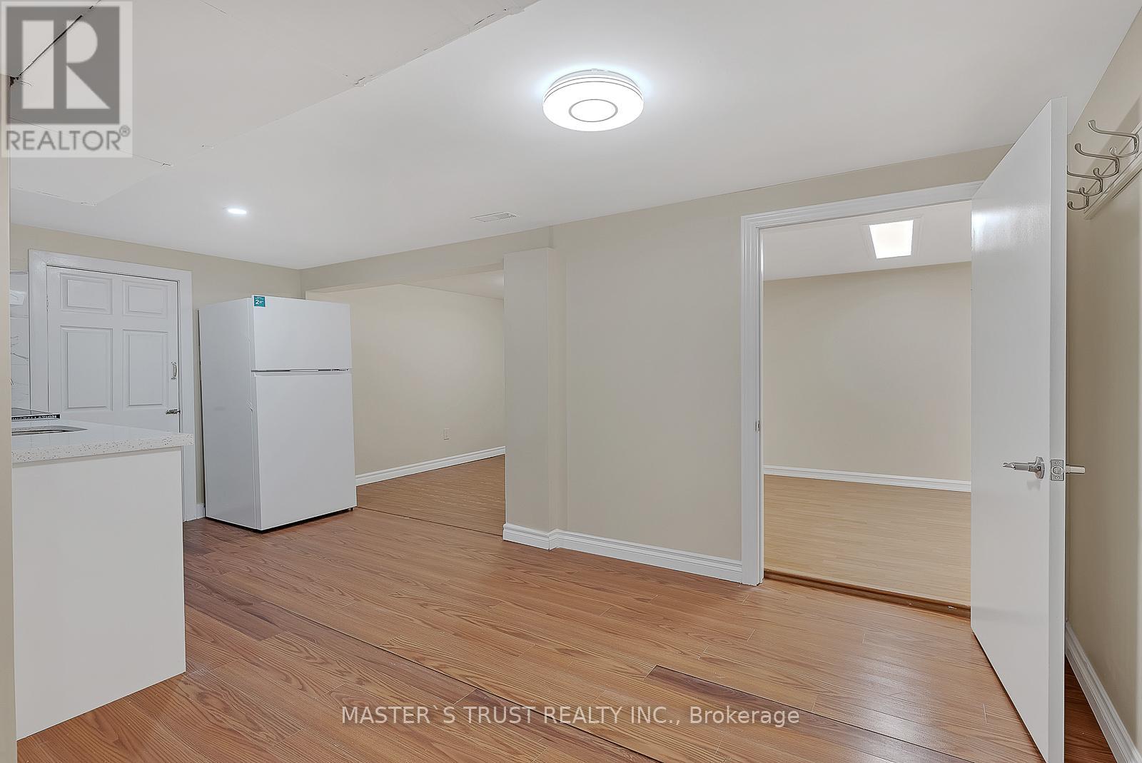 4061 Dufferin Street, Toronto, Ontario  M3H 5R7 - Photo 29 - C12460826