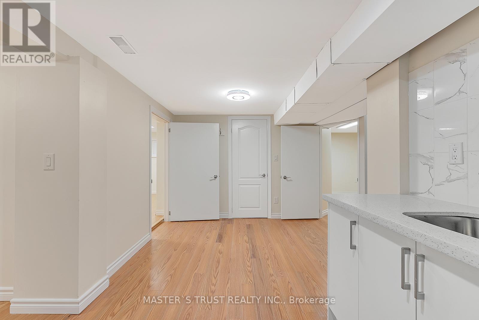 4061 Dufferin Street, Toronto, Ontario  M3H 5R7 - Photo 32 - C12460826