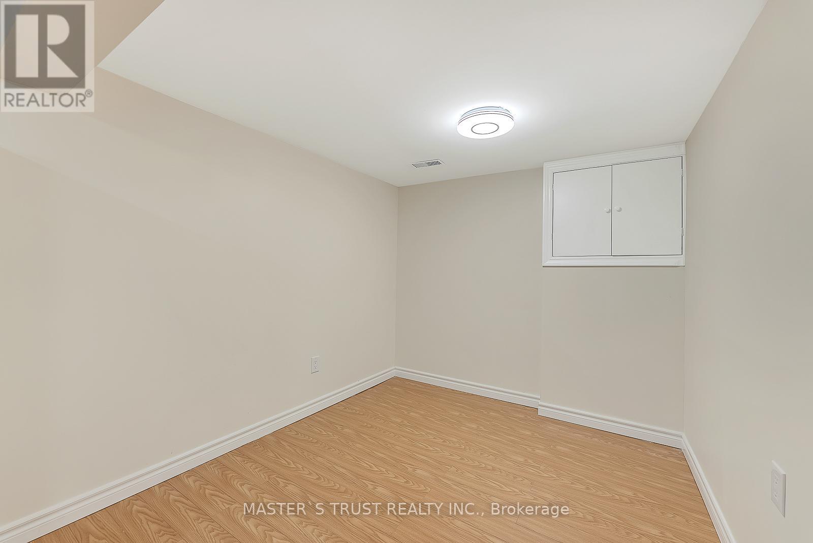 4061 Dufferin Street, Toronto, Ontario  M3H 5R7 - Photo 33 - C12460826