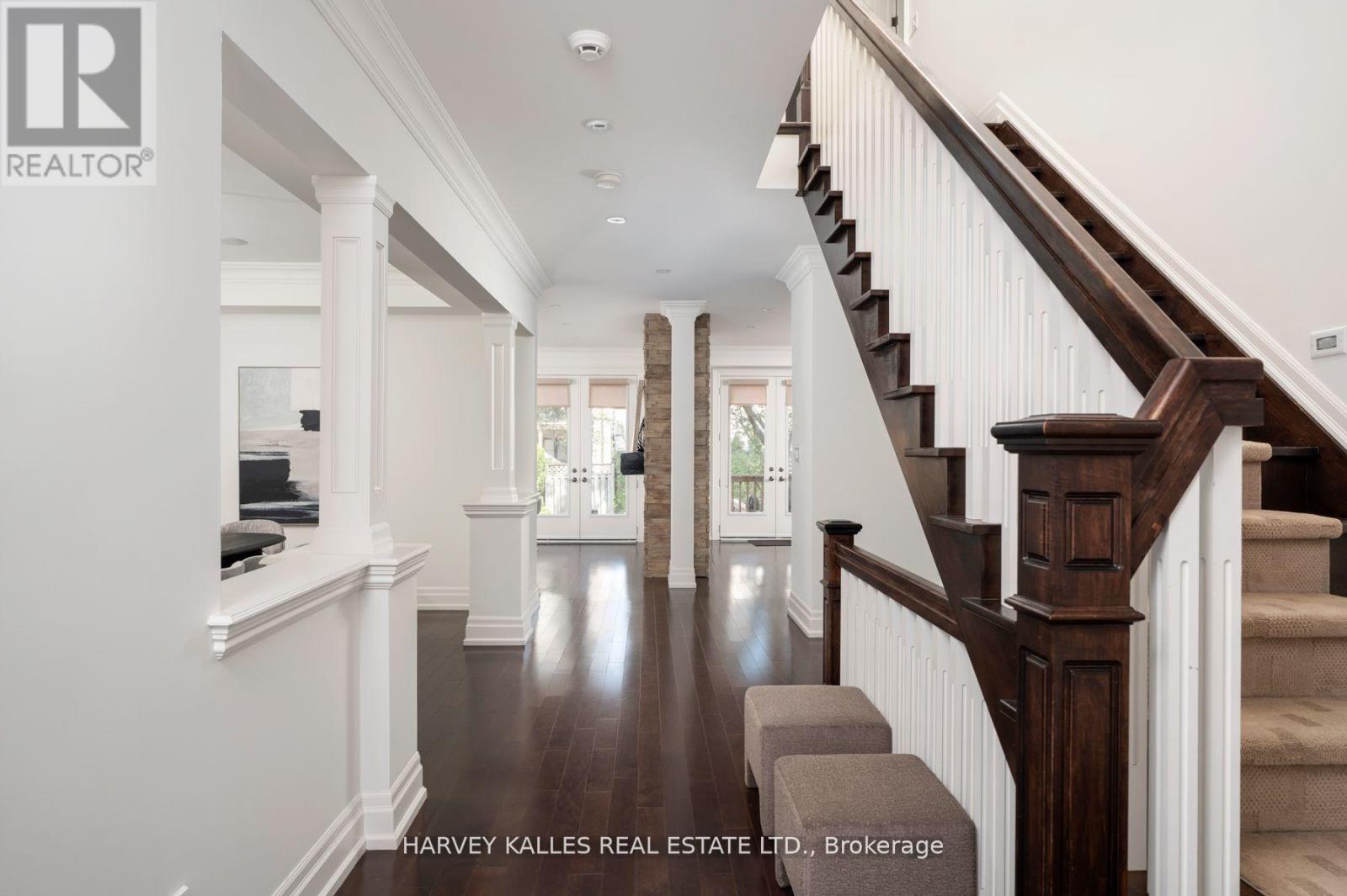 60 Mcgillivray Avenue, Toronto, Ontario  M5M 2Y2 - Photo 3 - C12460831