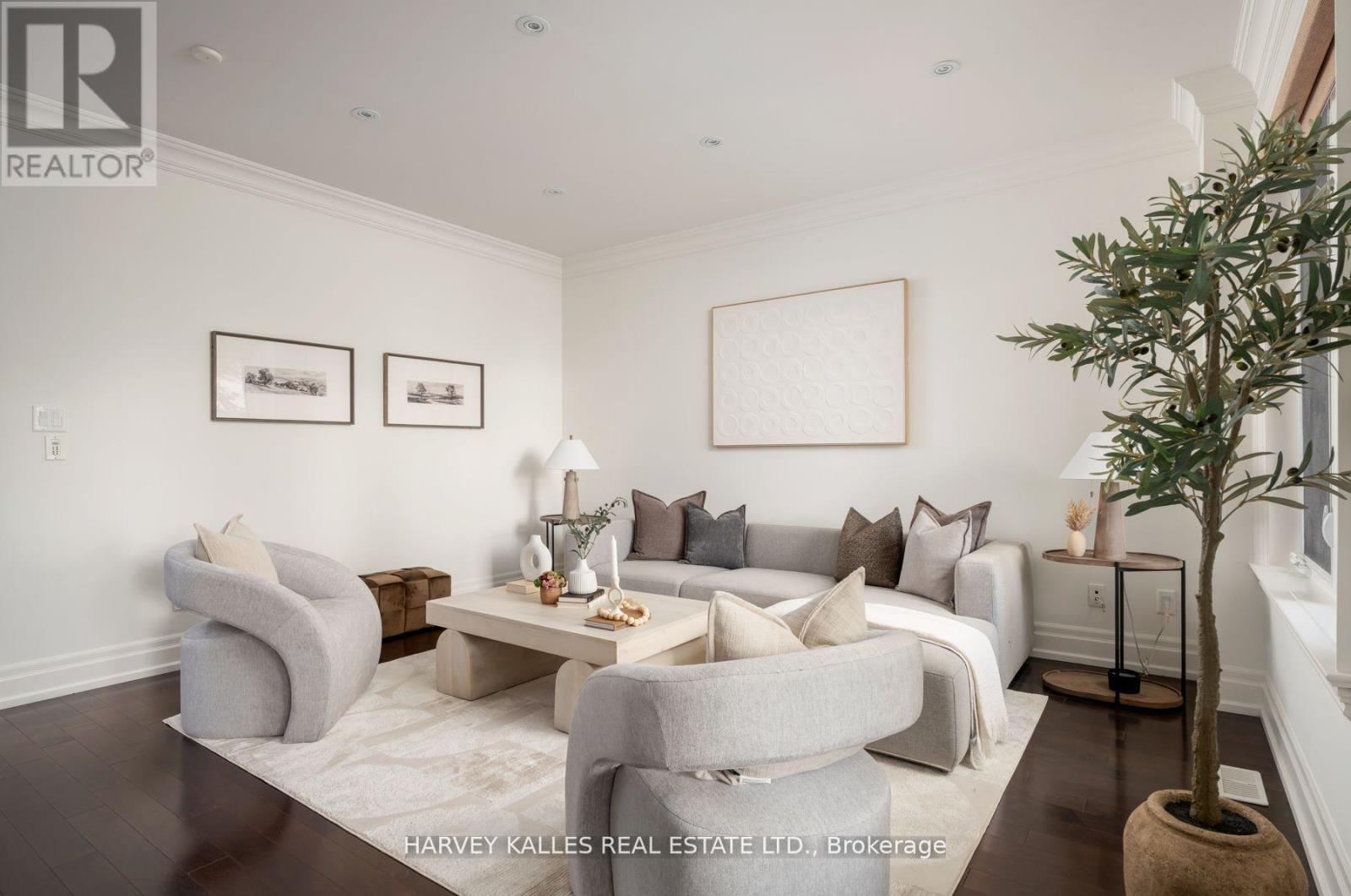 60 Mcgillivray Avenue, Toronto, Ontario  M5M 2Y2 - Photo 6 - C12460831