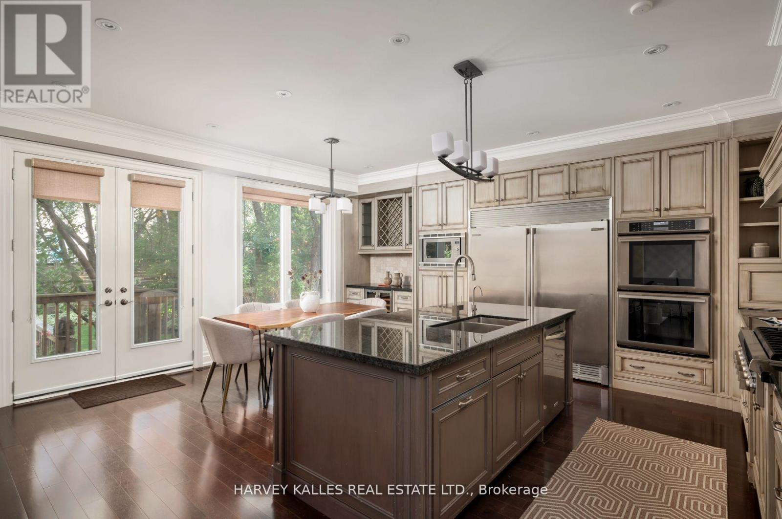 60 Mcgillivray Avenue, Toronto, Ontario  M5M 2Y2 - Photo 8 - C12460831