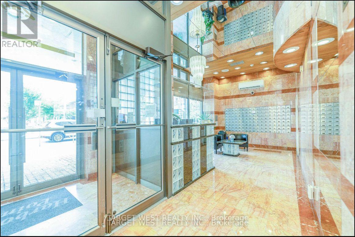 1903 - 250 Queens Quay, Toronto, Ontario  M5J 2N2 - Photo 2 - C12460849