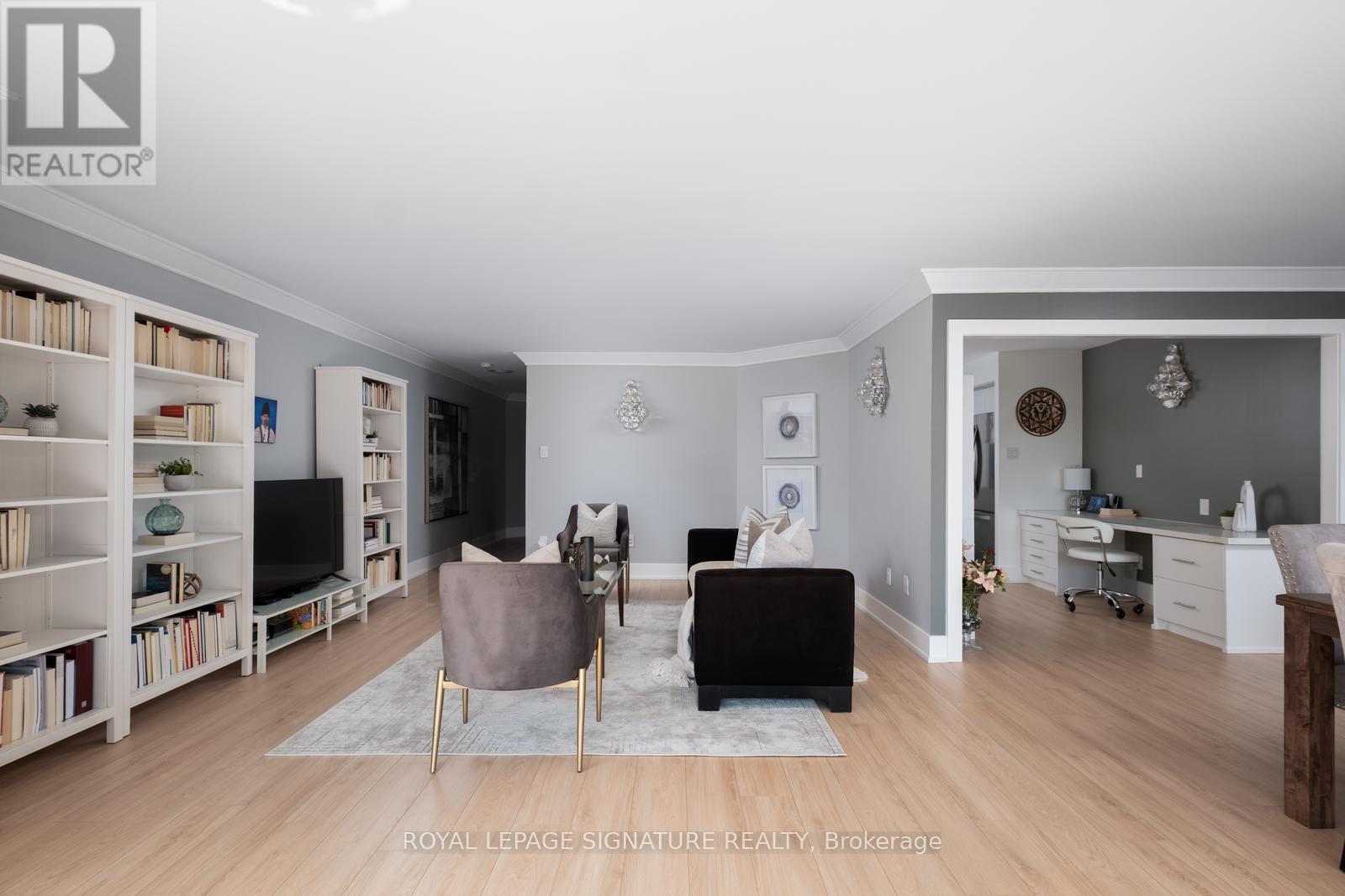 1201 - 110 Bloor Street W, Toronto, Ontario  M5S 2W7 - Photo 11 - C12460887