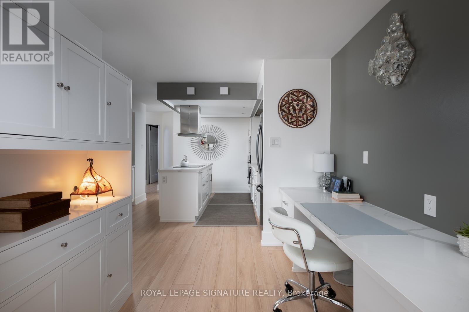 1201 - 110 Bloor Street W, Toronto, Ontario  M5S 2W7 - Photo 13 - C12460887