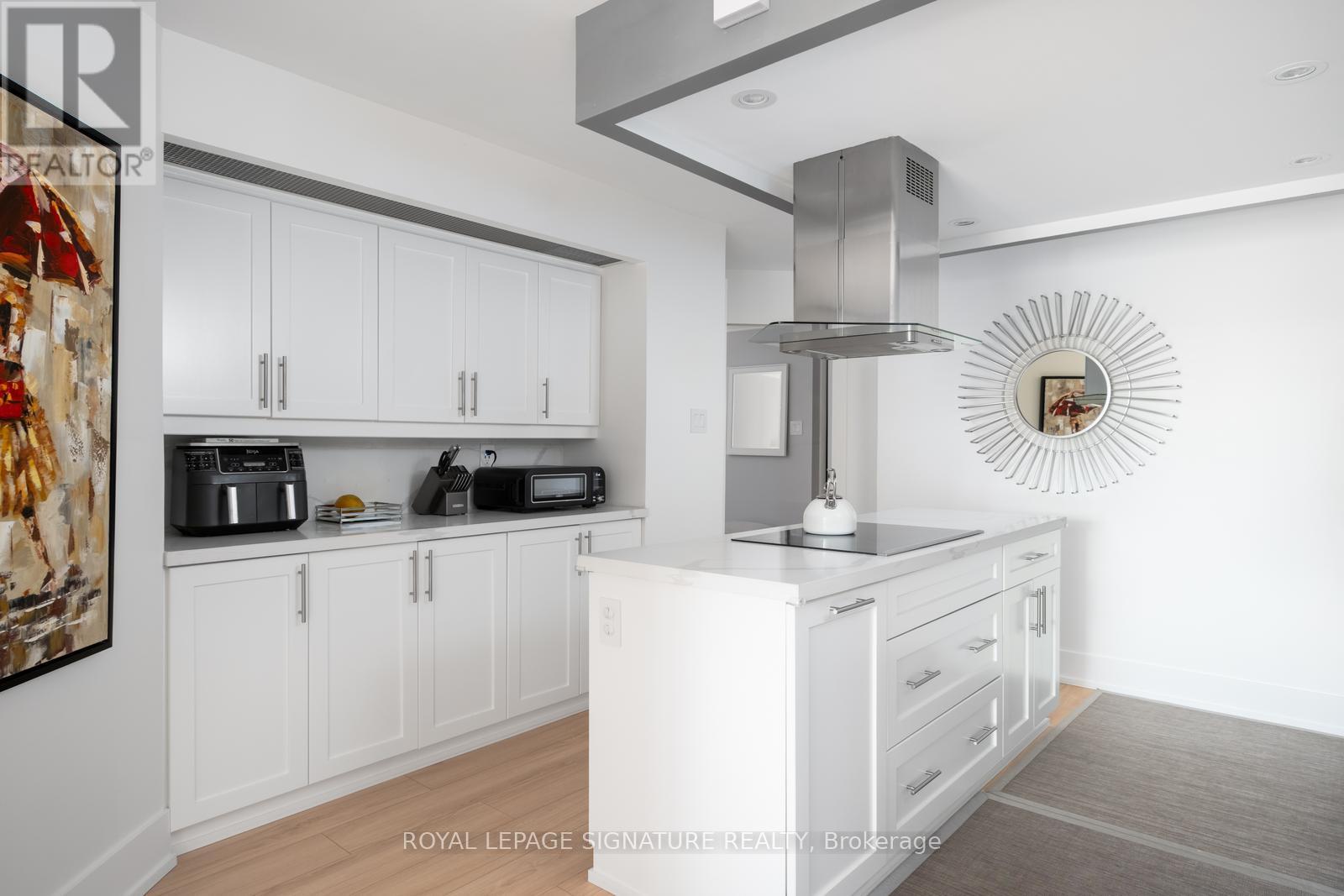 1201 - 110 Bloor Street W, Toronto, Ontario  M5S 2W7 - Photo 16 - C12460887