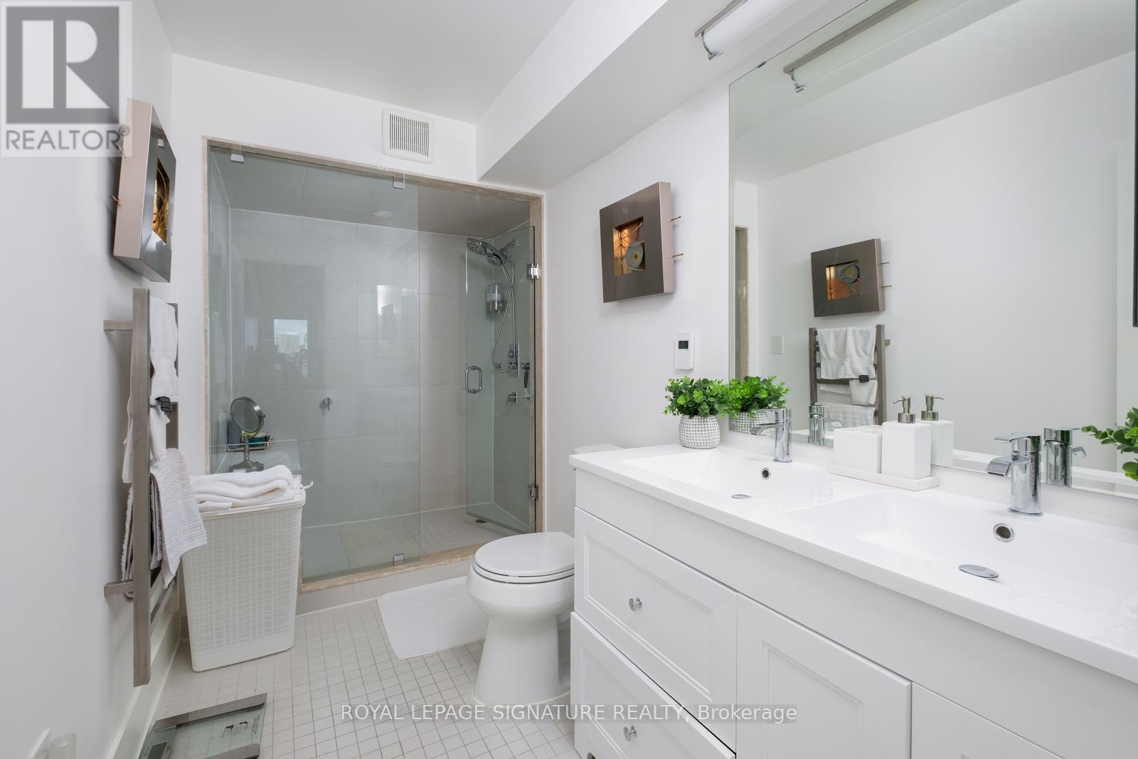 1201 - 110 Bloor Street W, Toronto, Ontario  M5S 2W7 - Photo 25 - C12460887