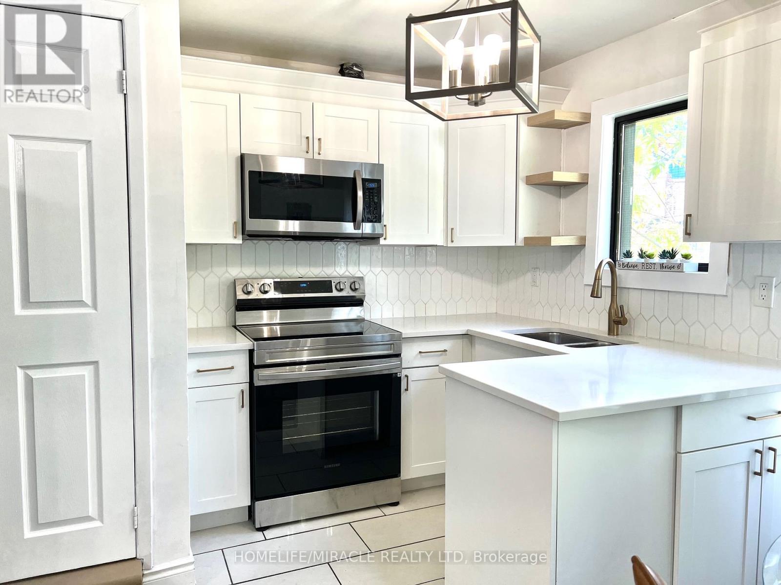 2 - 1 Givins Street, Toronto, Ontario  M6J 2X5 - Photo 3 - C12460896