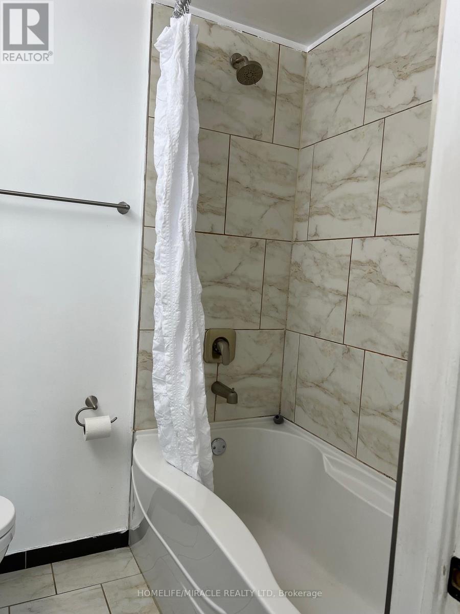 2 - 1 Givins Street, Toronto, Ontario  M6J 2X5 - Photo 7 - C12460896