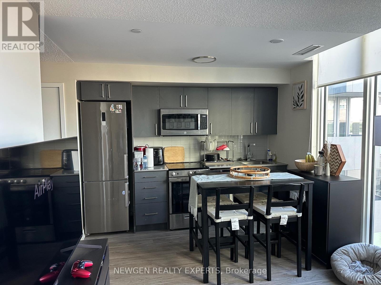 702 - 38 Monte Kwinter Court, Toronto, Ontario  M3H 0E2 - Photo 5 - C12460898