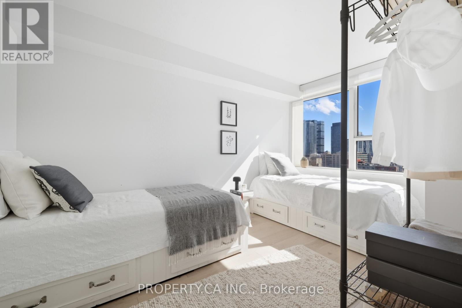 1501 - 45 Carlton Street, Toronto, Ontario  M5B 2H9 - Photo 15 - C12460934