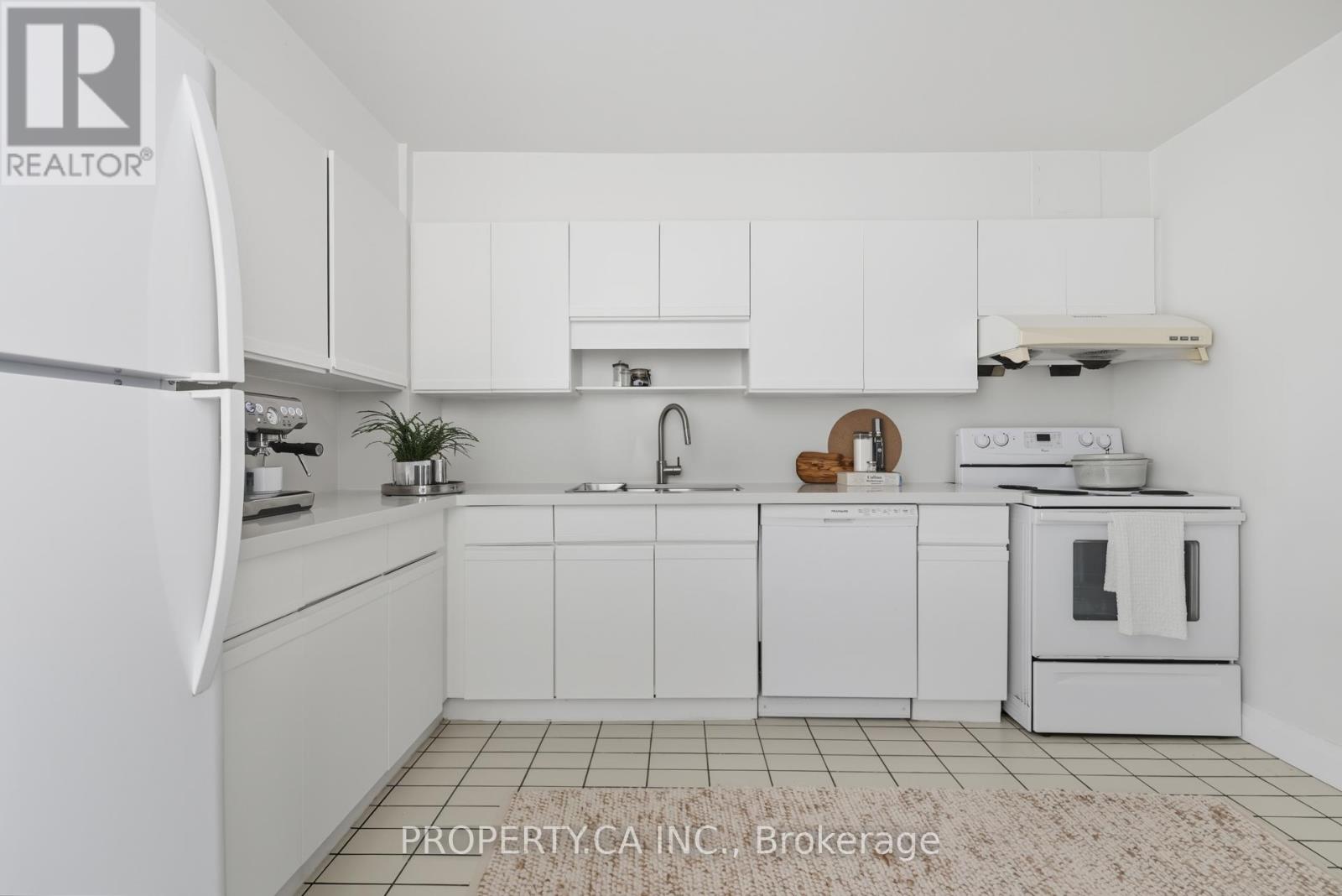 1501 - 45 Carlton Street, Toronto, Ontario  M5B 2H9 - Photo 6 - C12460934