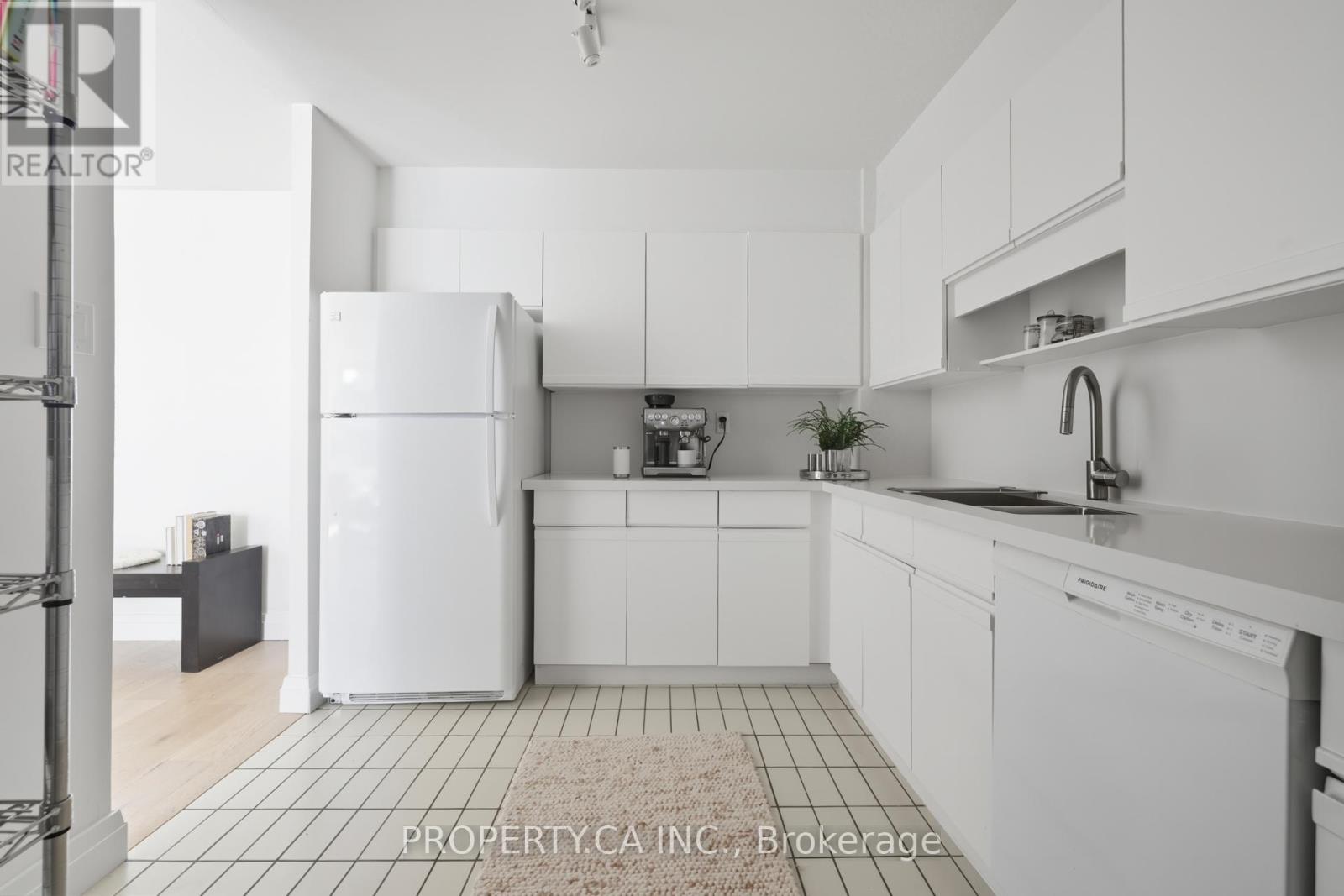1501 - 45 Carlton Street, Toronto, Ontario  M5B 2H9 - Photo 7 - C12460934
