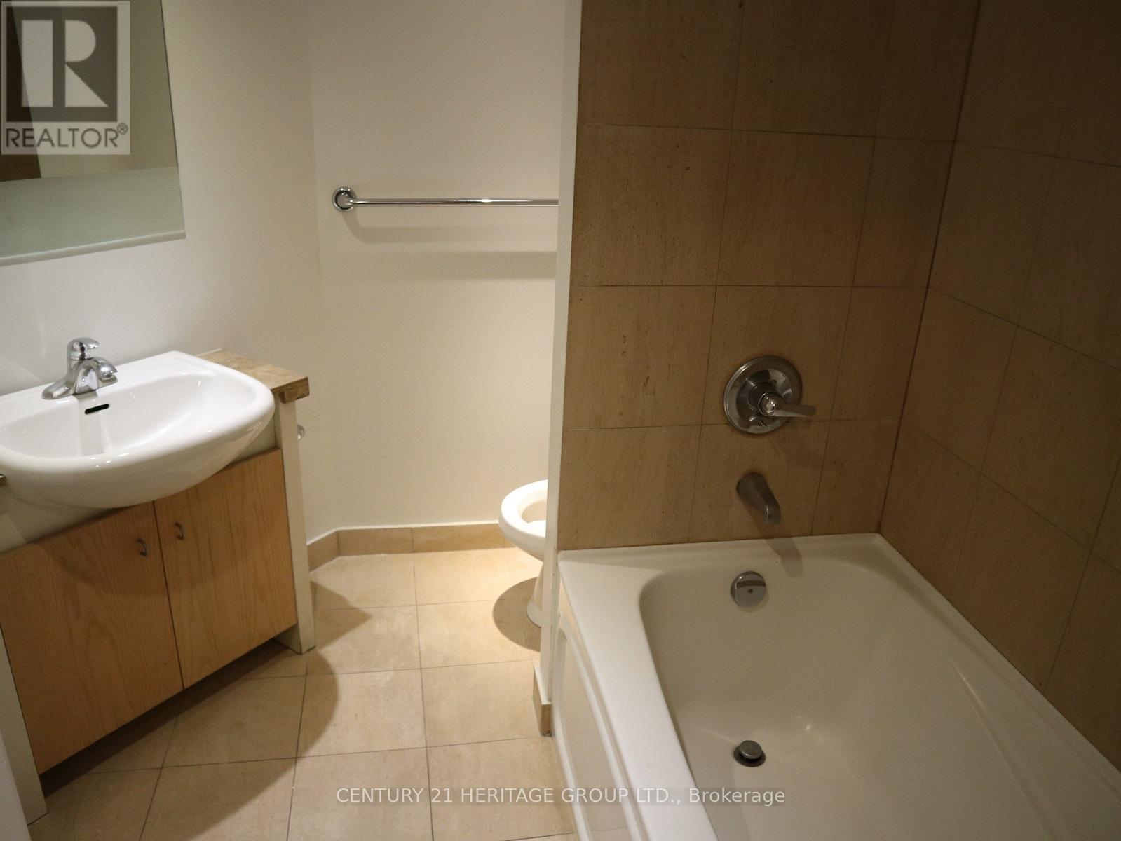 604 - 8 York Street, Toronto, Ontario  M5J 2Y2 - Photo 16 - C12460940
