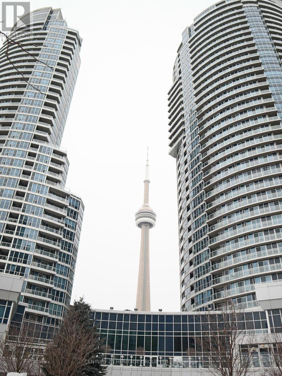 604 - 8 York Street, Toronto, Ontario  M5J 2Y2 - Photo 3 - C12460940