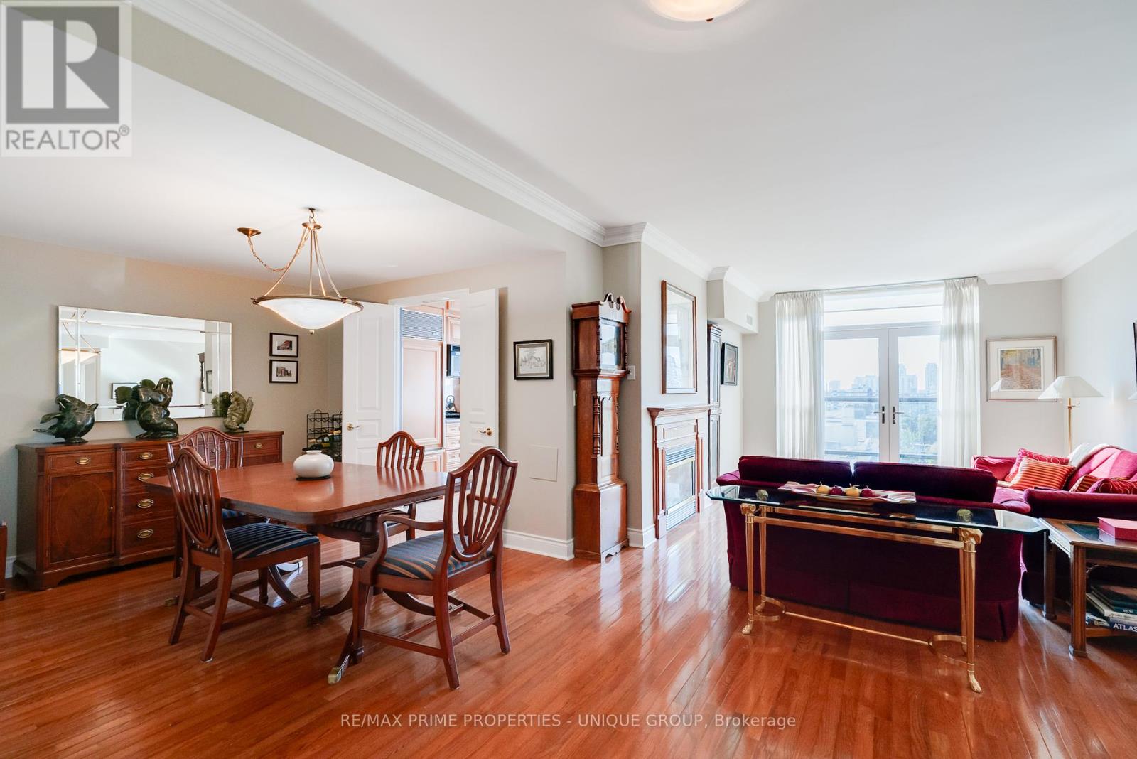 1404 - 10 Delisle Avenue, Toronto (Yonge-St. Clair), Ontario  M4V 3C6 - Photo 6 - C12460947