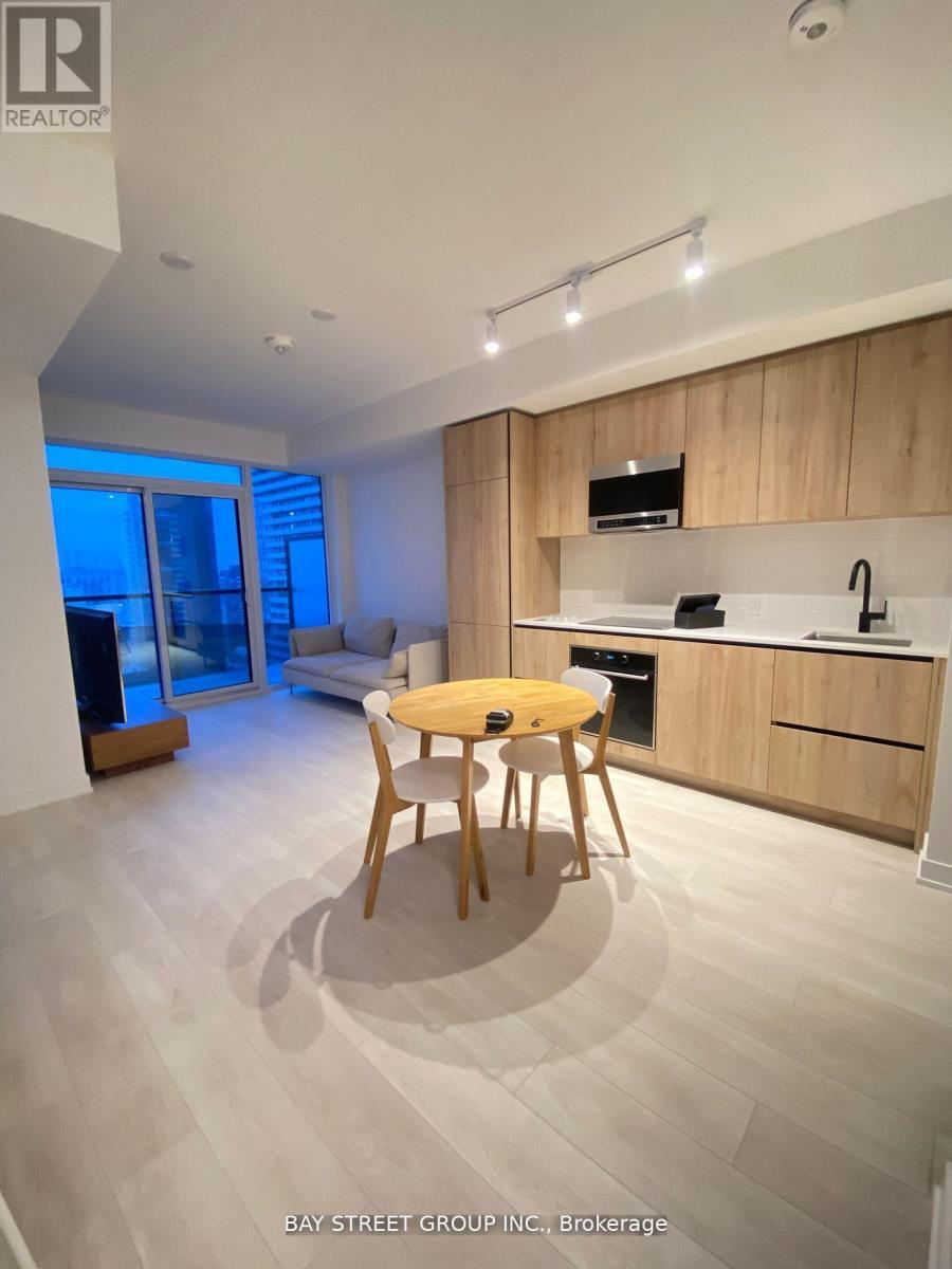2513 - 127 Broadway Avenue, Toronto, Ontario  M4P 1V4 - Photo 3 - C12460964