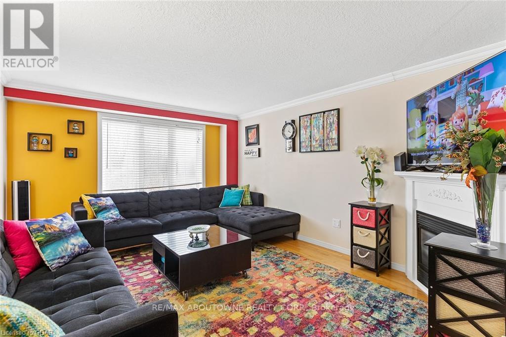 Main - 53 Boulder Crescent, Guelph, Ontario  N1G 5A2 - Photo 13 - X12460760