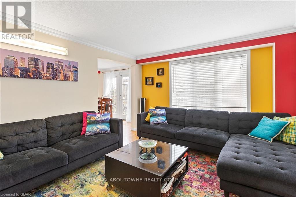 Main - 53 Boulder Crescent, Guelph, Ontario  N1G 5A2 - Photo 14 - X12460760