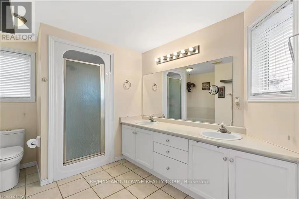 Main - 53 Boulder Crescent, Guelph, Ontario  N1G 5A2 - Photo 22 - X12460760