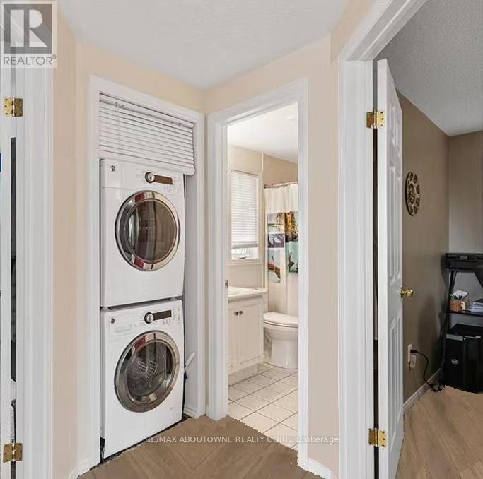 Main - 53 Boulder Crescent, Guelph, Ontario  N1G 5A2 - Photo 24 - X12460760