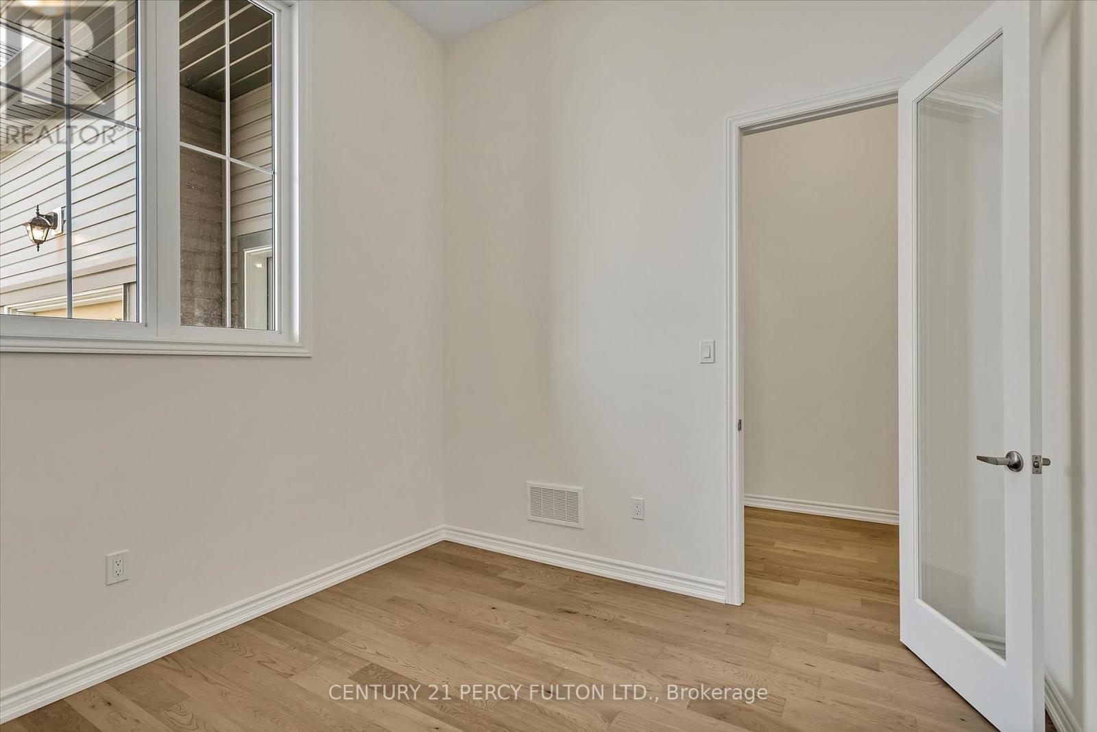 28 Autumn Frost Road, Otonabee-South Monaghan, Ontario  K9J 0K7 - Photo 17 - X12460765