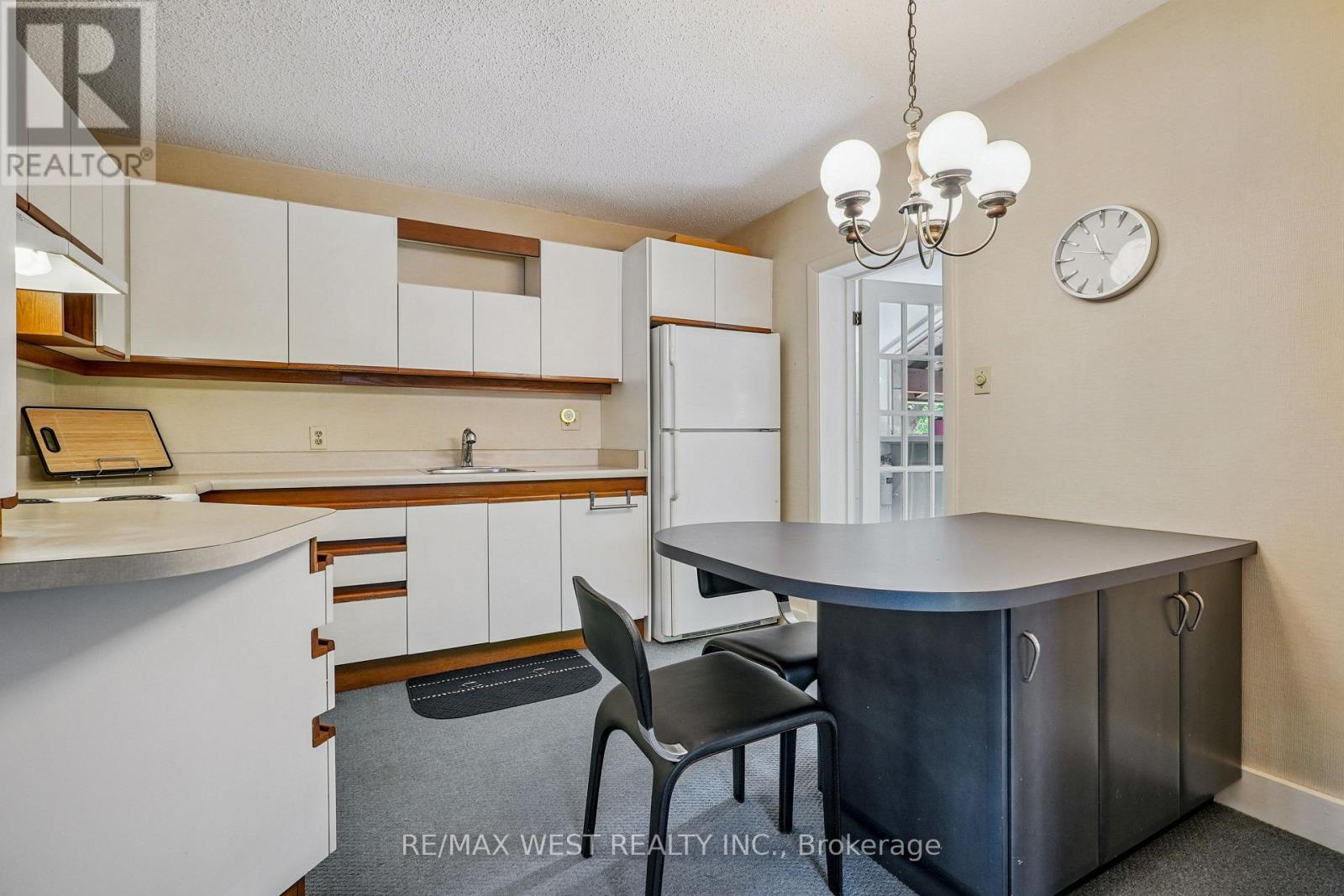 57 East 36th Street, Hamilton, Ontario  L8V 3Y8 - Photo 3 - X12460784