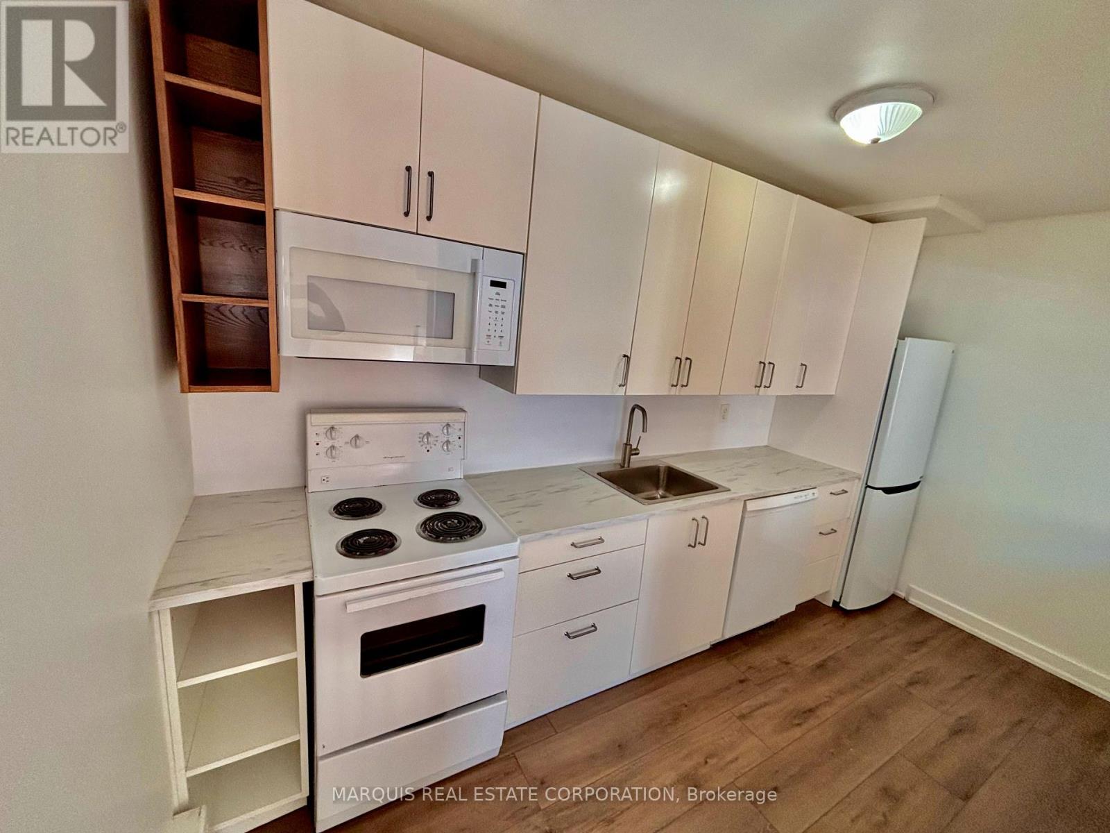 204 - 109 Beech Avenue, Toronto, Ontario  M4E 3E5 - Photo 4 - E12460808