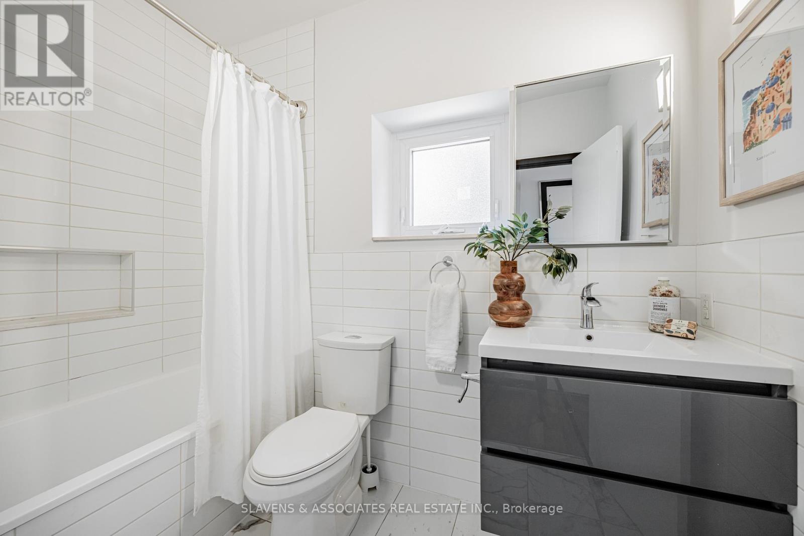 38 Wroxeter Avenue, Toronto, Ontario  M4K 1J6 - Photo 11 - E12460813