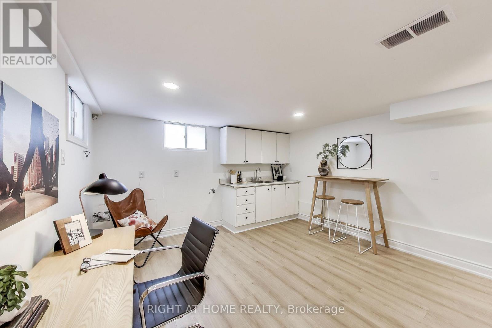 1071 Craven Road, Toronto, Ontario  M4J 4V7 - Photo 17 - E12460835