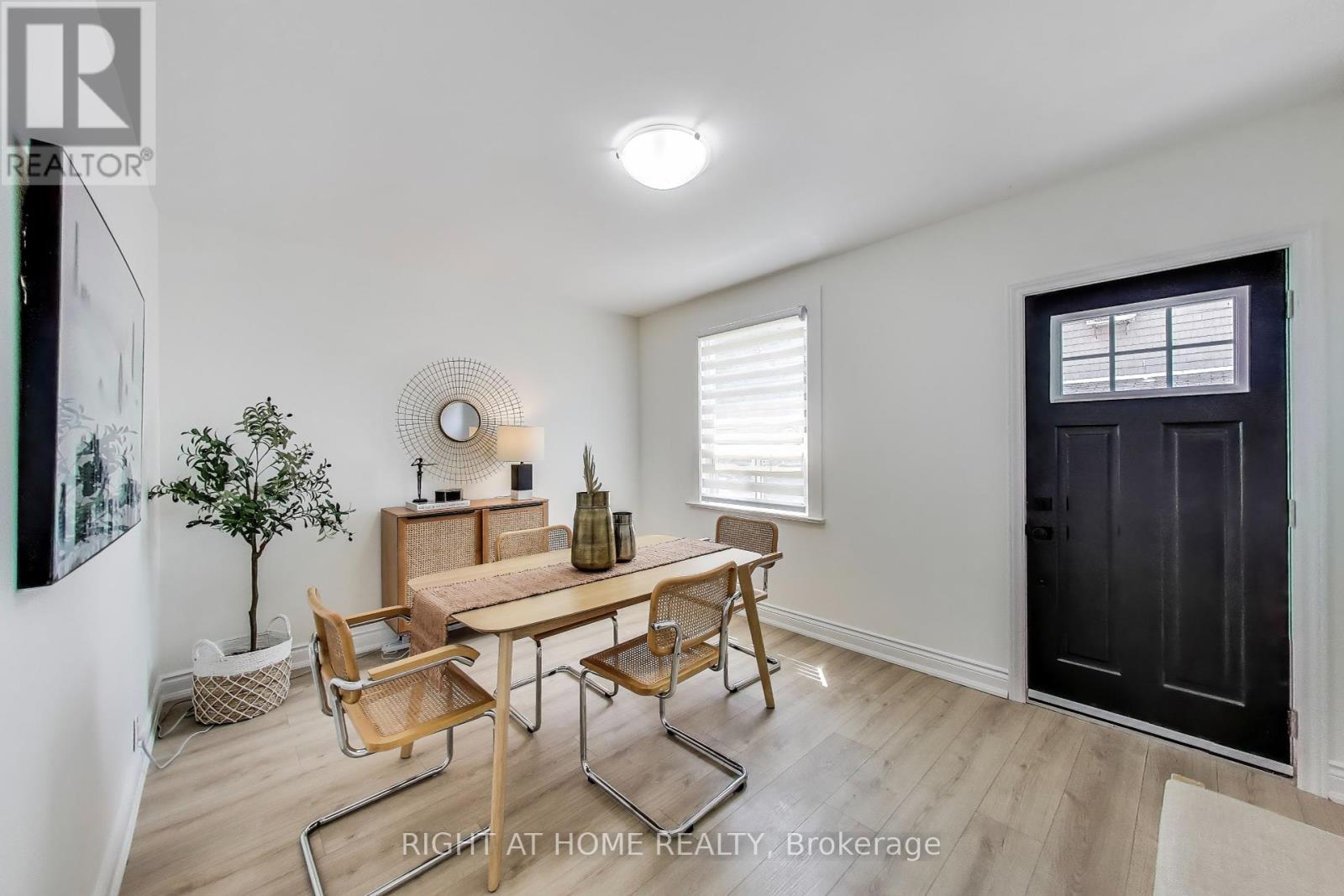 1071 Craven Road, Toronto, Ontario  M4J 4V7 - Photo 5 - E12460835