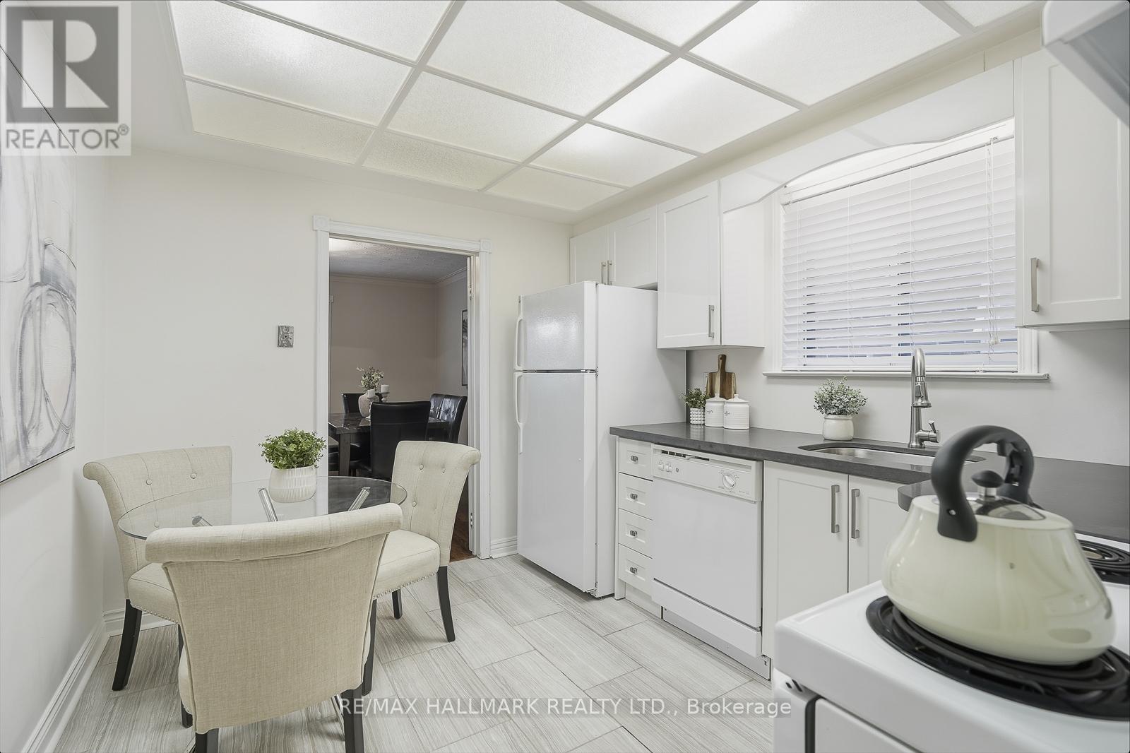 257 Chine Drive, Toronto, Ontario  M1M 2L4 - Photo 12 - E12460856