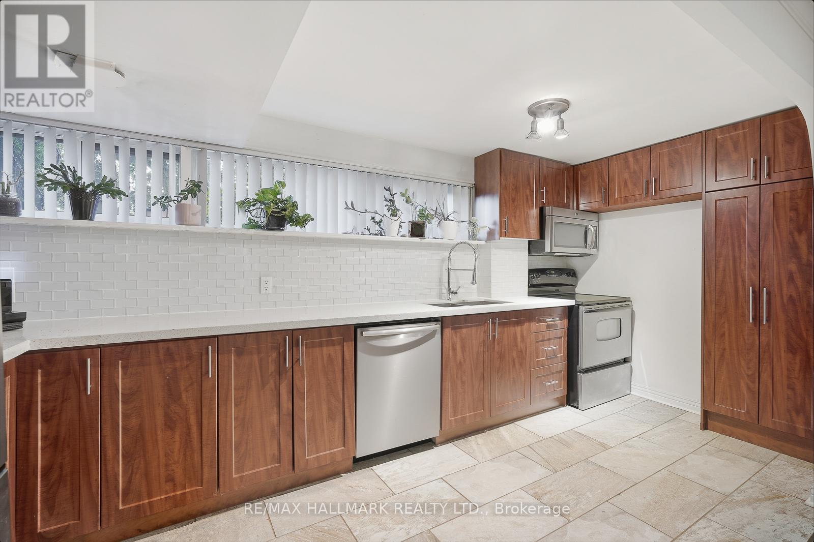 257 Chine Drive, Toronto, Ontario  M1M 2L4 - Photo 28 - E12460856