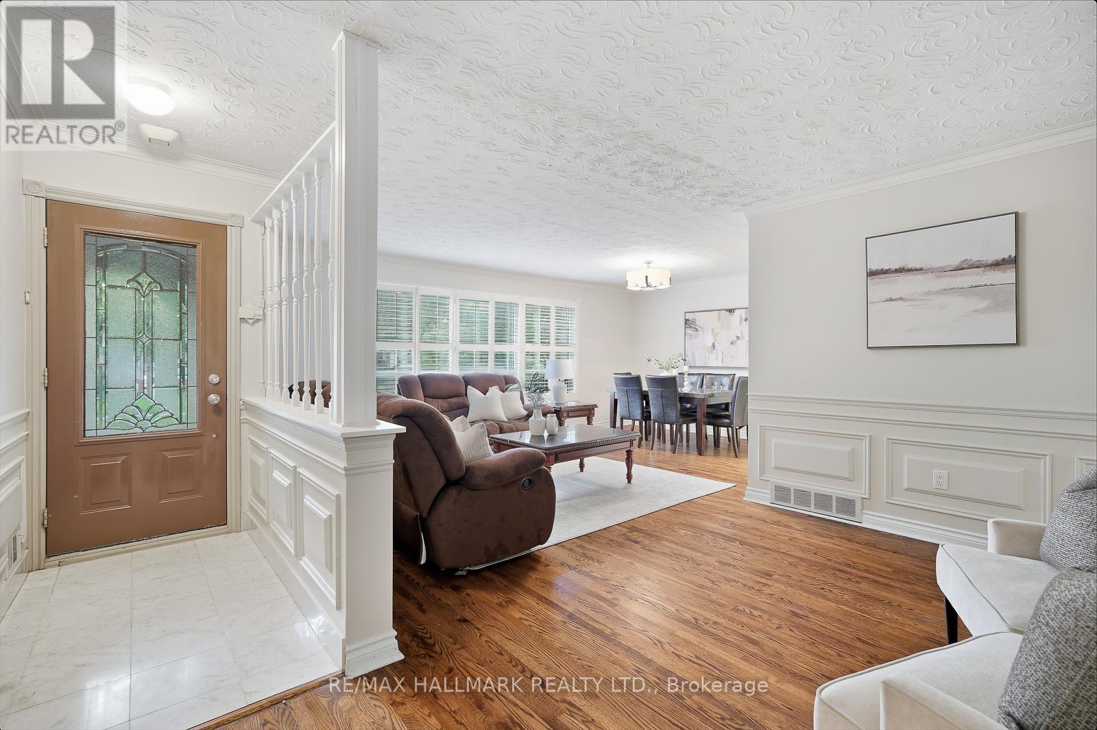 257 Chine Drive, Toronto, Ontario  M1M 2L4 - Photo 4 - E12460856