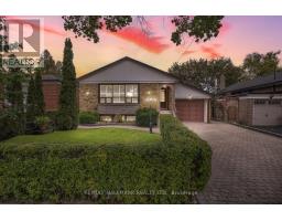 257 CHINE DRIVE, Toronto, Ontario