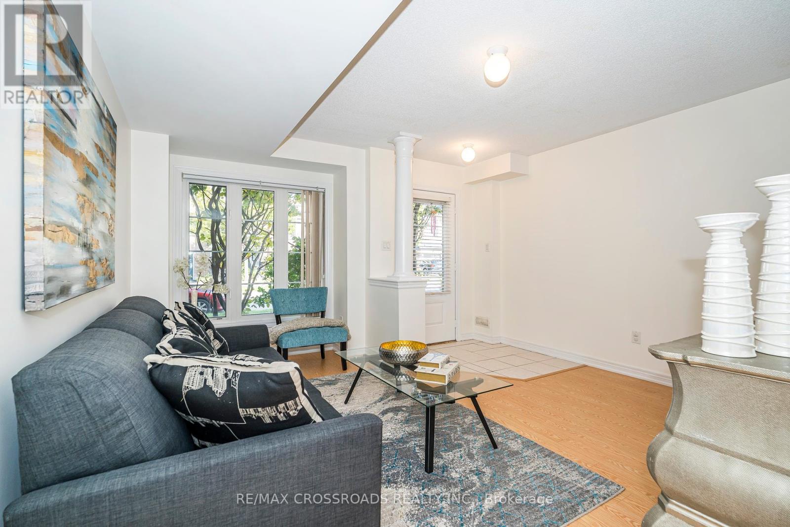 38 Lily Cup Avenue, Toronto, Ontario  M1L 0H4 - Photo 8 - E12460865