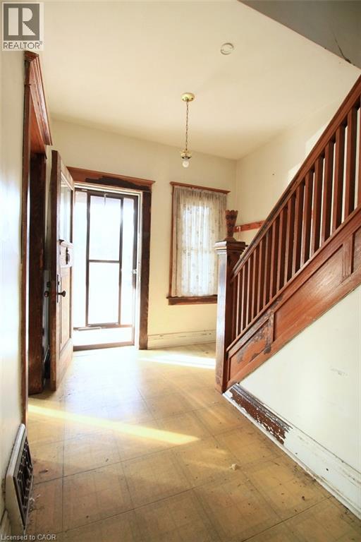 112 Kensington Avenue N, Hamilton, Ontario  L8L 7N2 - Photo 8 - 40778716