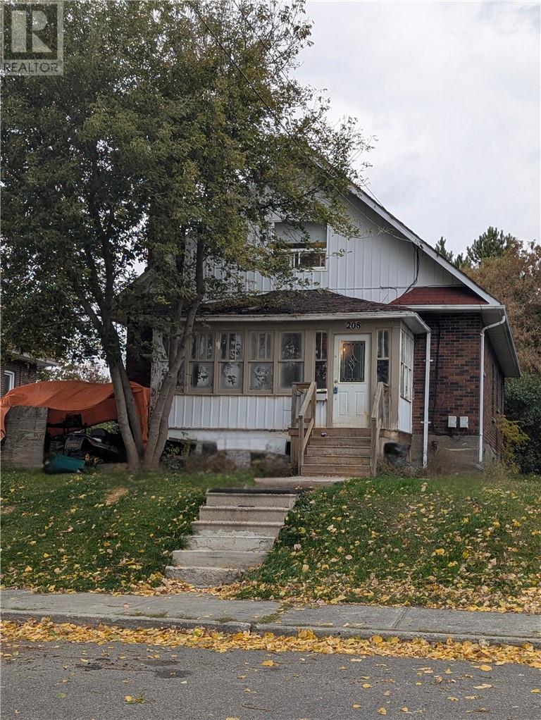 208 Baker Street, Sudbury, Ontario  P3C 2G1 - Photo 2 - 2125150