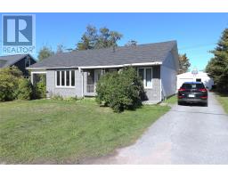 33 Garden Road, Deer Lake, Newfoundland & Labrador