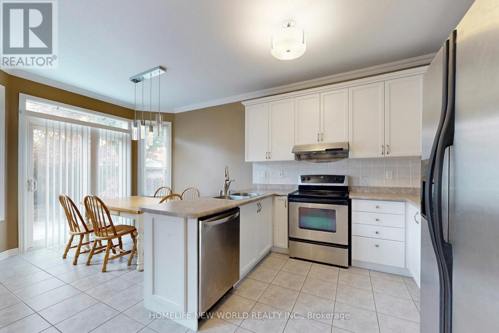 74 Saint James Avenue, Vaughan, Ontario  L4H 3E4 - Photo 10 - N12460824
