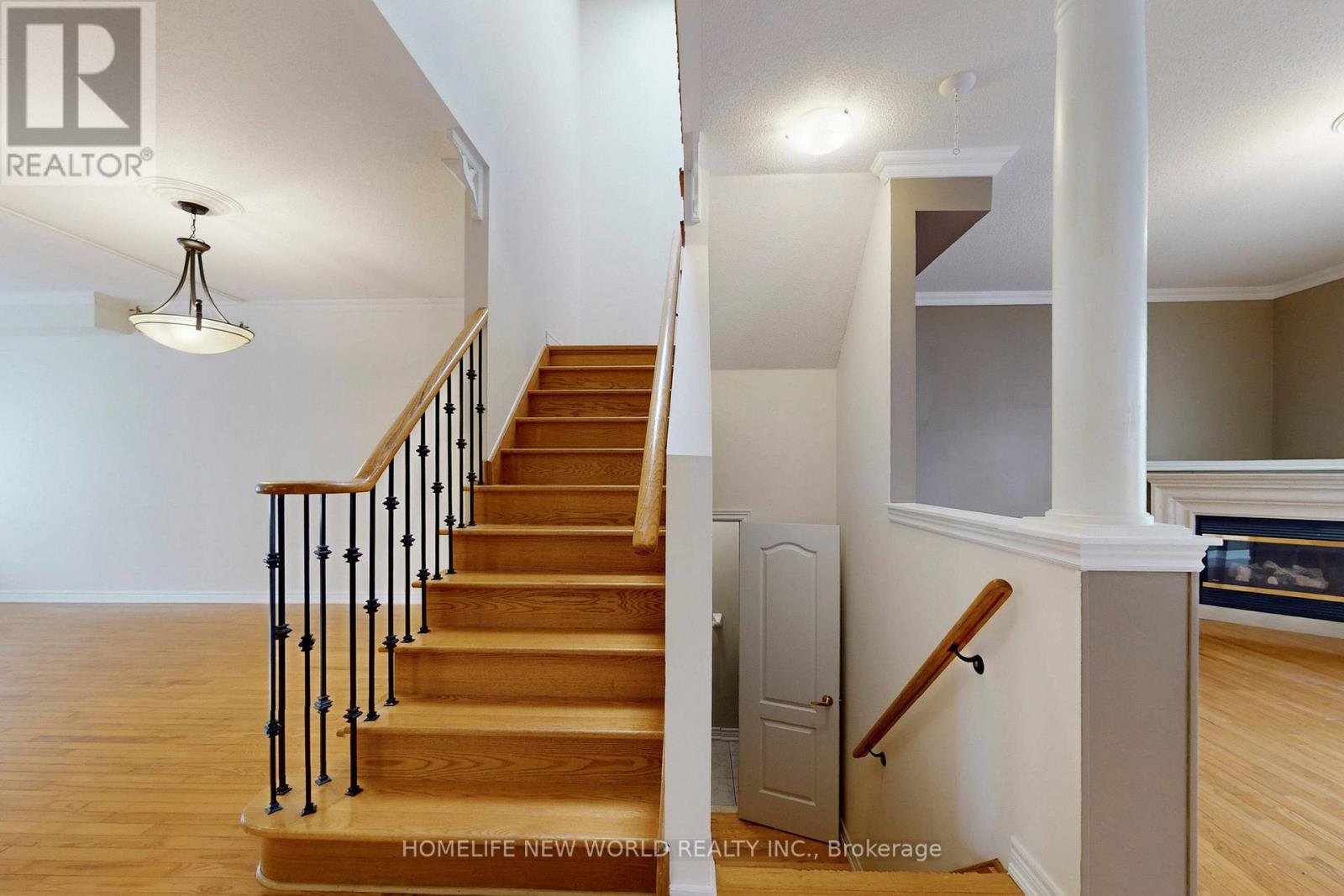 74 Saint James Avenue, Vaughan, Ontario  L4H 3E4 - Photo 13 - N12460824