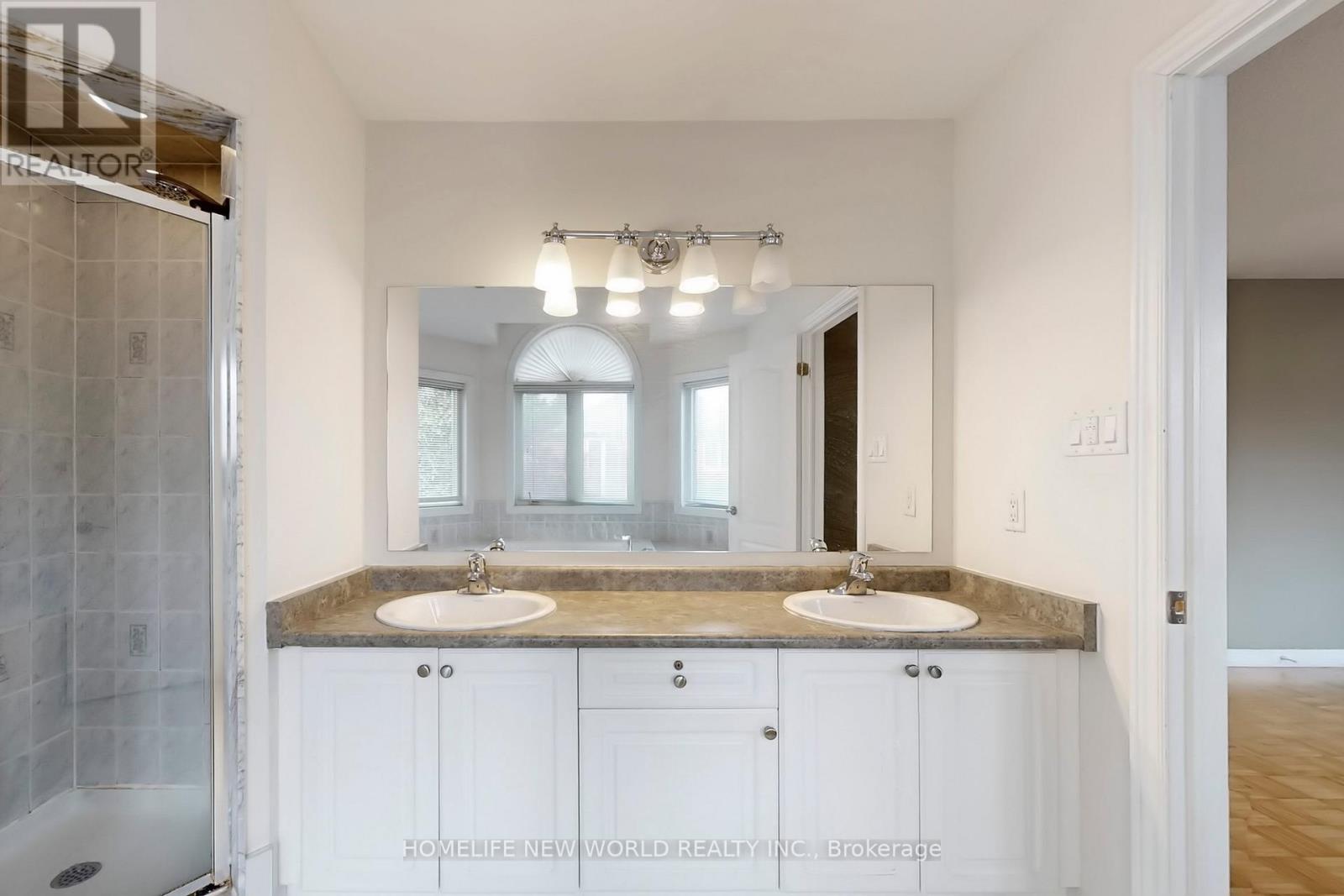 74 Saint James Avenue, Vaughan, Ontario  L4H 3E4 - Photo 18 - N12460824