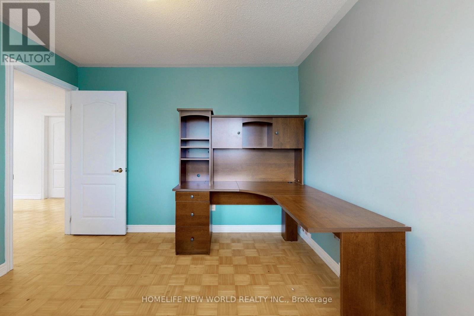 74 Saint James Avenue, Vaughan, Ontario  L4H 3E4 - Photo 22 - N12460824