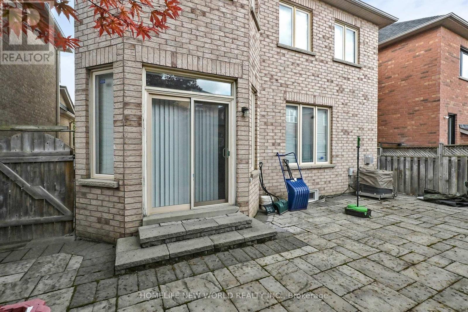74 Saint James Avenue, Vaughan, Ontario  L4H 3E4 - Photo 34 - N12460824