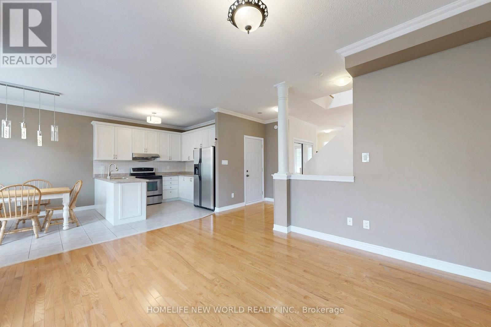 74 Saint James Avenue, Vaughan, Ontario  L4H 3E4 - Photo 8 - N12460824