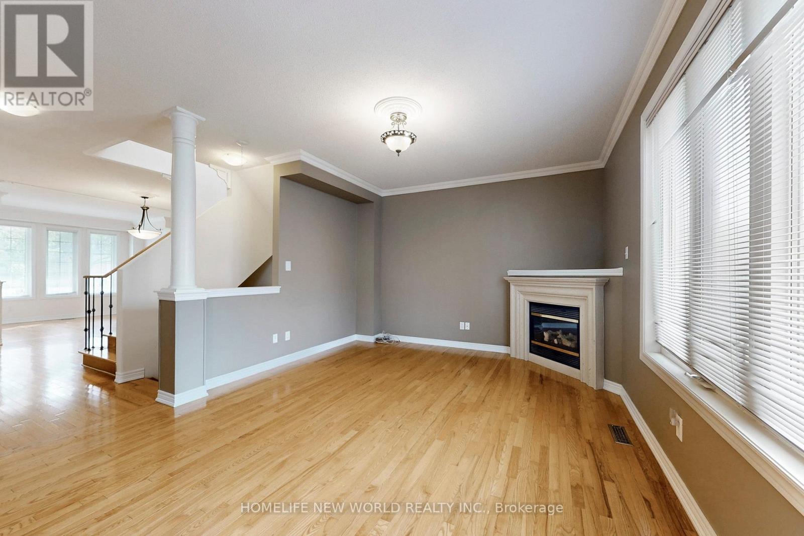 74 Saint James Avenue, Vaughan, Ontario  L4H 3E4 - Photo 9 - N12460824
