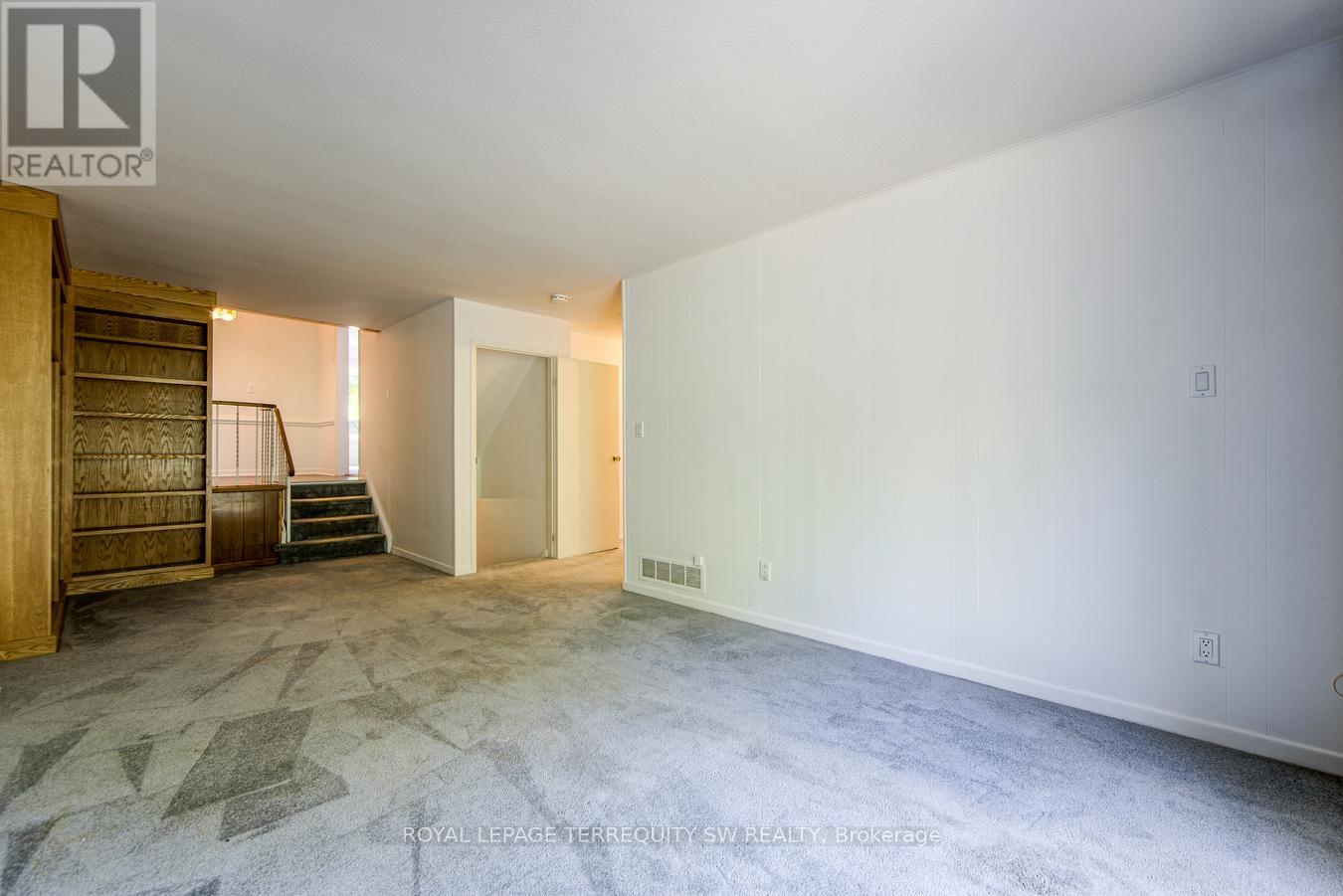 329 Dennie Avenue, Newmarket, Ontario  L3Y 4M5 - Photo 18 - N12460870