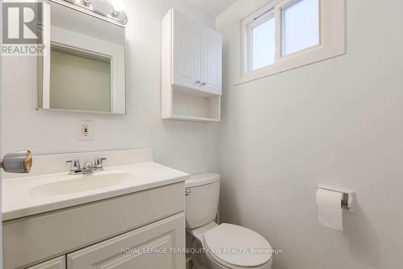 329 Dennie Avenue, Newmarket, Ontario  L3Y 4M5 - Photo 20 - N12460870