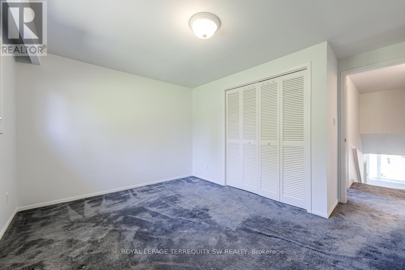 329 Dennie Avenue, Newmarket, Ontario  L3Y 4M5 - Photo 23 - N12460870